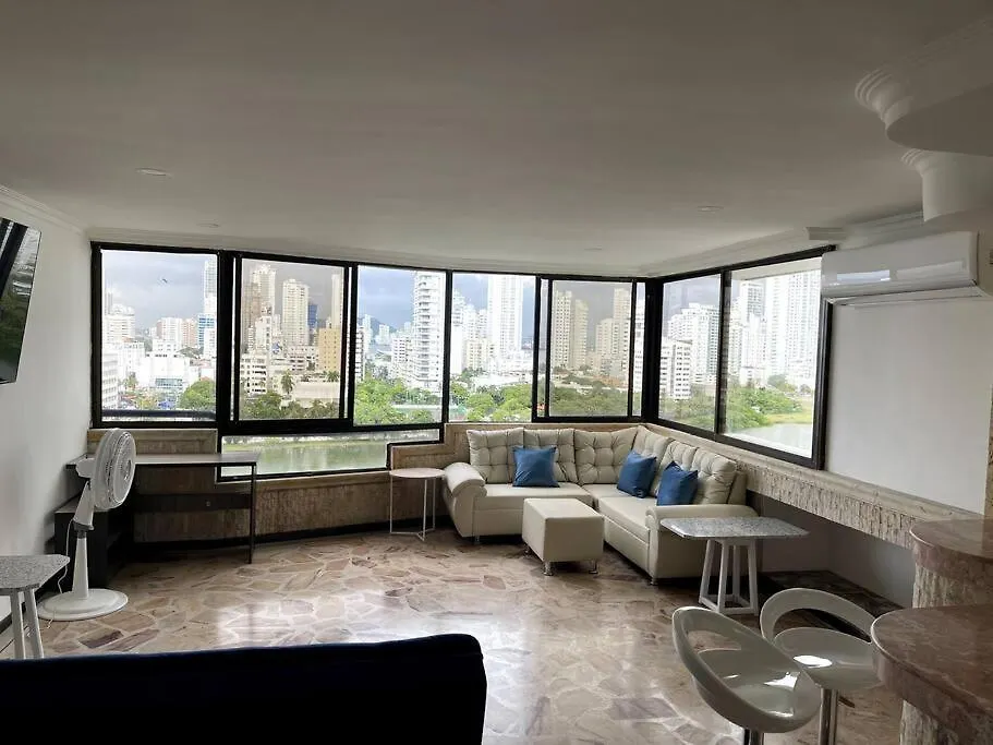 Apartment Amazing 3Br Penthouse, Full Kitchen, Pool, Bar, Dedicated Workspace Cartagena