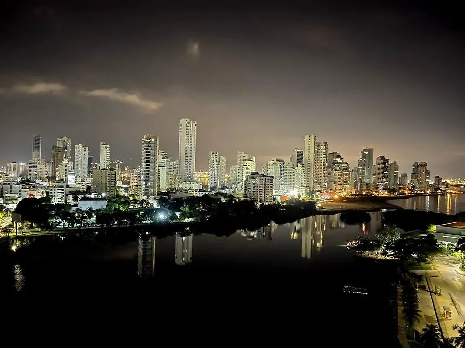 Amazing 3Br Penthouse, Full Kitchen, Pool, Bar, Dedicated Workspace Cartagena 0*,  Colombia