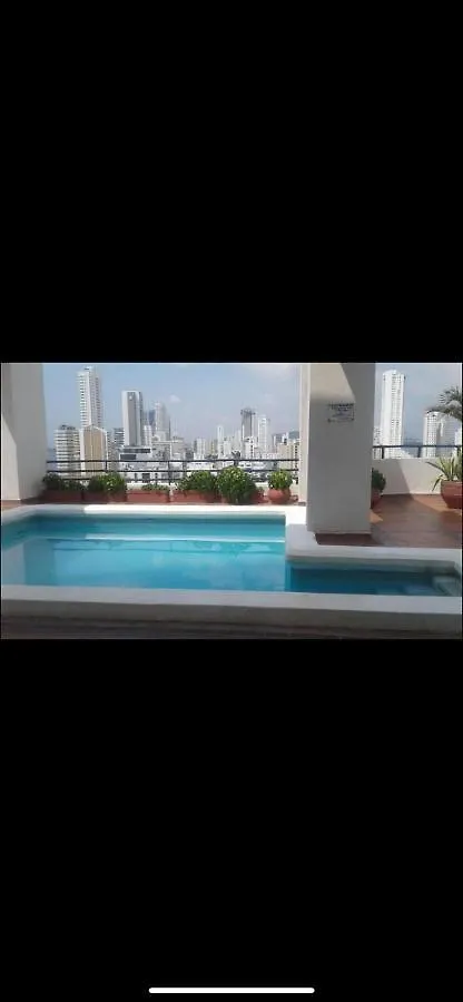 Amazing 3Br Penthouse, Full Kitchen, Pool, Bar, Dedicated Workspace Cartagena Apartment